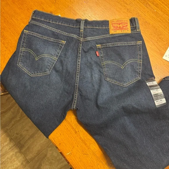 Levi Jeans 505’ Regular - Picture 2 of 11